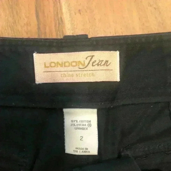London Jean chino stretch black shorts. Size 2. In Great condition! - Picture 3 of 3